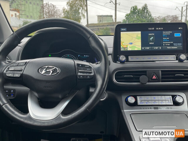 Білий Хендай Kona, об'ємом двигуна 39 л та пробігом 46 тис. км за 16999 $, фото 26 на Automoto.ua