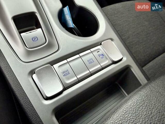 Белый Хендай Kona, объемом двигателя 0 л и пробегом 115 тыс. км за 17250 $, фото 59 на Automoto.ua