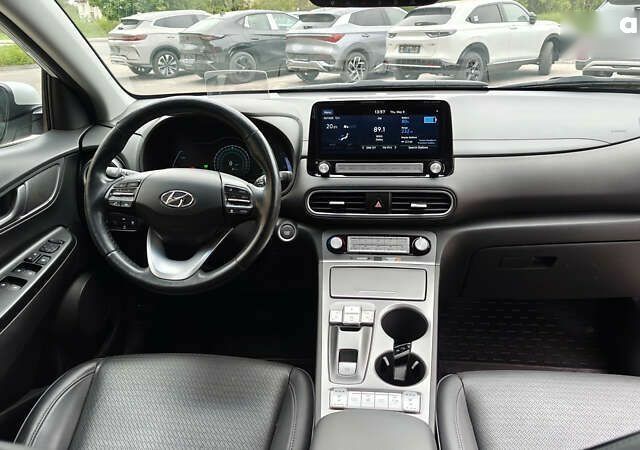 Белый Хендай Kona, объемом двигателя 0 л и пробегом 33 тыс. км за 19999 $, фото 5 на Automoto.ua