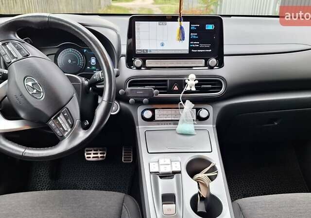 Белый Хендай Kona, объемом двигателя 0 л и пробегом 55 тыс. км за 16500 $, фото 22 на Automoto.ua