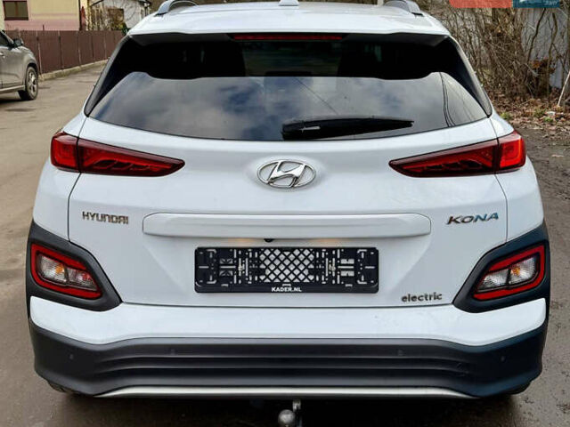 Білий Хендай Kona, об'ємом двигуна 0 л та пробігом 125 тис. км за 16999 $, фото 11 на Automoto.ua