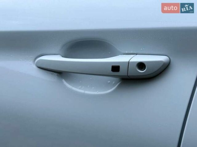 Белый Хендай Kona, объемом двигателя 0 л и пробегом 15 тыс. км за 16700 $, фото 8 на Automoto.ua