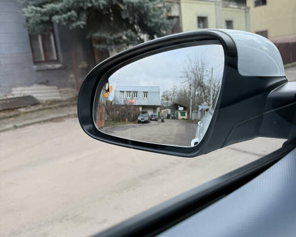 Білий Хендай Kona, об'ємом двигуна 0 л та пробігом 125 тис. км за 16999 $, фото 16 на Automoto.ua