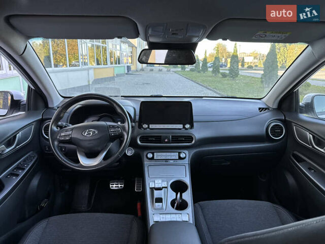 Білий Хендай Kona, об'ємом двигуна 0 л та пробігом 92 тис. км за 17200 $, фото 6 на Automoto.ua