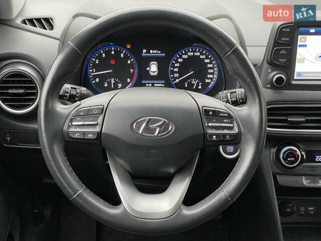 Белый Хендай Kona, объемом двигателя 1.59 л и пробегом 43 тыс. км за 20490 $, фото 16 на Automoto.ua