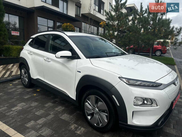 Белый Хендай Kona, объемом двигателя 0 л и пробегом 130 тыс. км за 19200 $, фото 7 на Automoto.ua