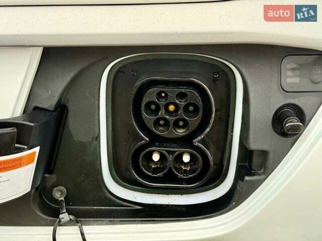 Белый Хендай Kona, объемом двигателя 0 л и пробегом 70 тыс. км за 17700 $, фото 38 на Automoto.ua