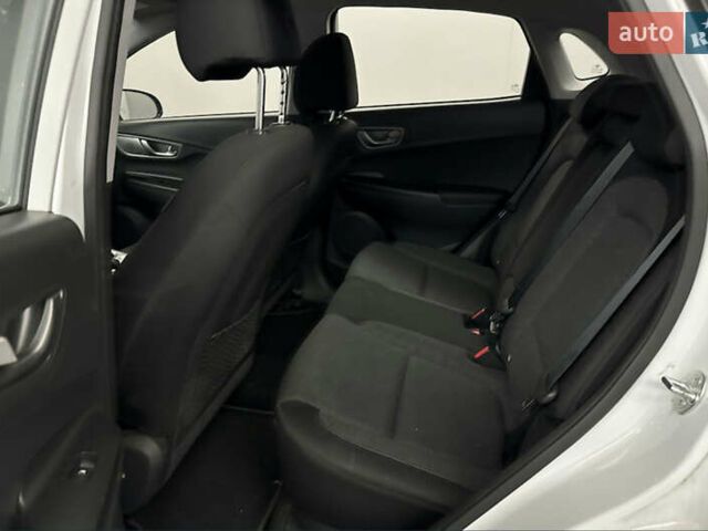 Білий Хендай Kona, об'ємом двигуна 0 л та пробігом 36 тис. км за 14710 $, фото 5 на Automoto.ua