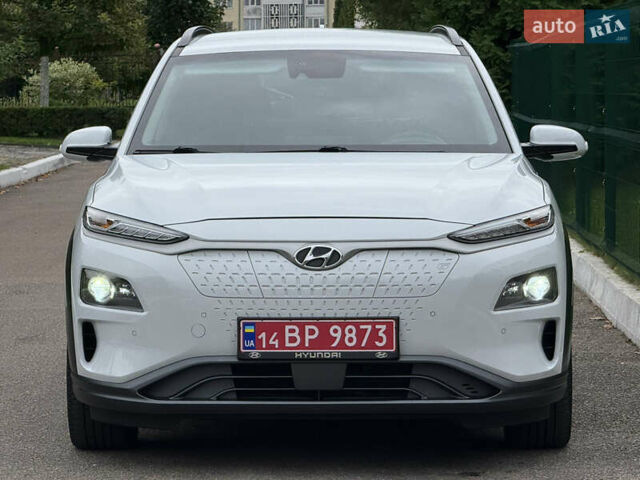 Білий Хендай Kona, об'ємом двигуна 0 л та пробігом 95 тис. км за 18150 $, фото 16 на Automoto.ua