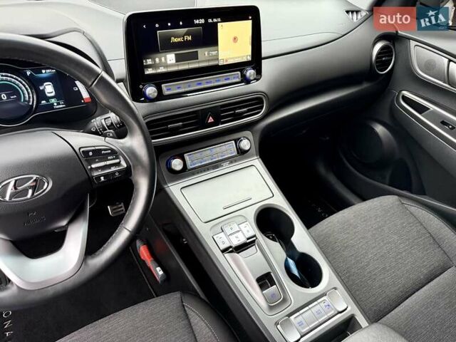 Белый Хендай Kona, объемом двигателя 0 л и пробегом 115 тыс. км за 17250 $, фото 58 на Automoto.ua