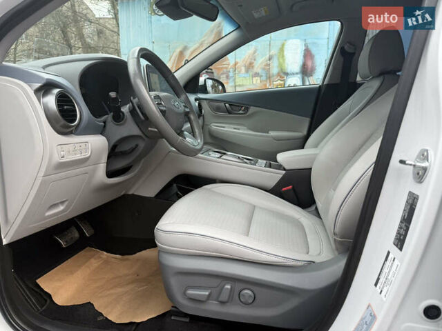 Білий Хендай Kona, об'ємом двигуна 0 л та пробігом 125 тис. км за 16999 $, фото 30 на Automoto.ua