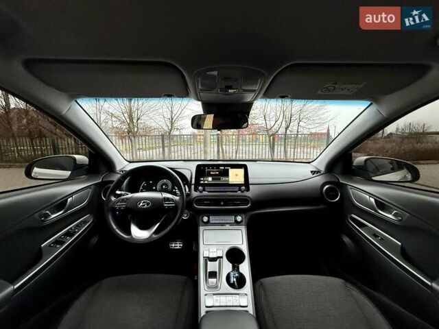 Белый Хендай Kona, объемом двигателя 0 л и пробегом 115 тыс. км за 17250 $, фото 94 на Automoto.ua