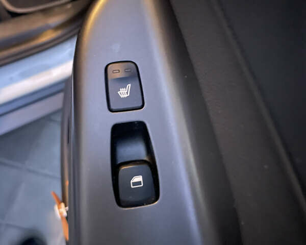 Белый Хендай Kona, объемом двигателя 0 л и пробегом 112 тыс. км за 18000 $, фото 17 на Automoto.ua