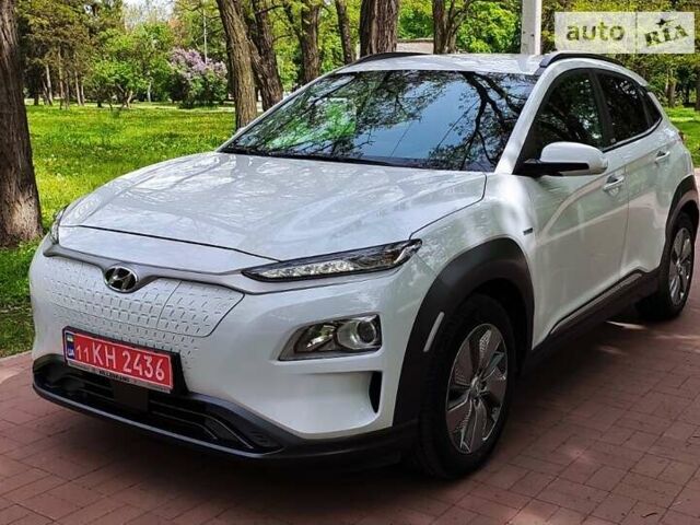 Білий Хендай Kona, об'ємом двигуна 0 л та пробігом 69 тис. км за 16800 $, фото 11 на Automoto.ua