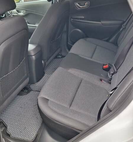 Белый Хендай Kona, объемом двигателя 0 л и пробегом 55 тыс. км за 16500 $, фото 26 на Automoto.ua