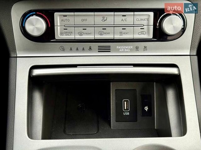 Белый Хендай Kona, объемом двигателя 0 л и пробегом 70 тыс. км за 17700 $, фото 32 на Automoto.ua