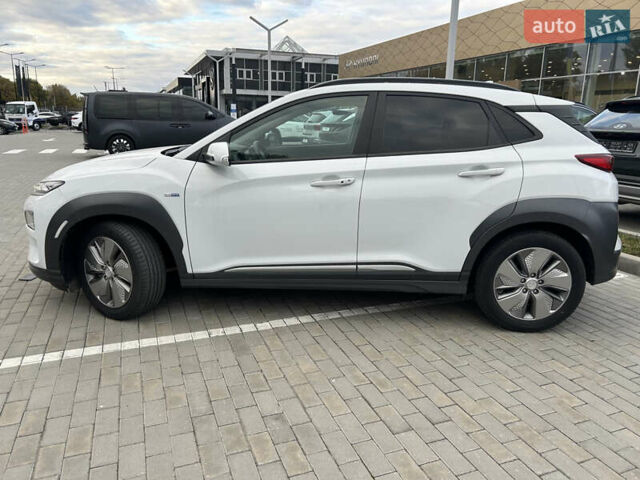 Хендай Kona 2020 в Днепре (Днепропетровске) на Automoto.ua Белый Хендай Kona, объемом двигателя 0 л и пробегом 57 тыс. км за 14900 $, фото 5 на Automoto.ua