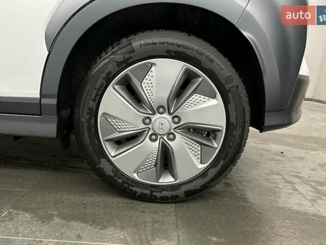 Білий Хендай Kona, об'ємом двигуна 0 л та пробігом 36 тис. км за 14710 $, фото 8 на Automoto.ua