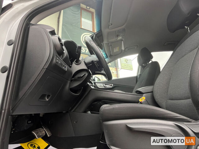 Білий Хендай Kona, об'ємом двигуна 39 л та пробігом 46 тис. км за 16999 $, фото 15 на Automoto.ua