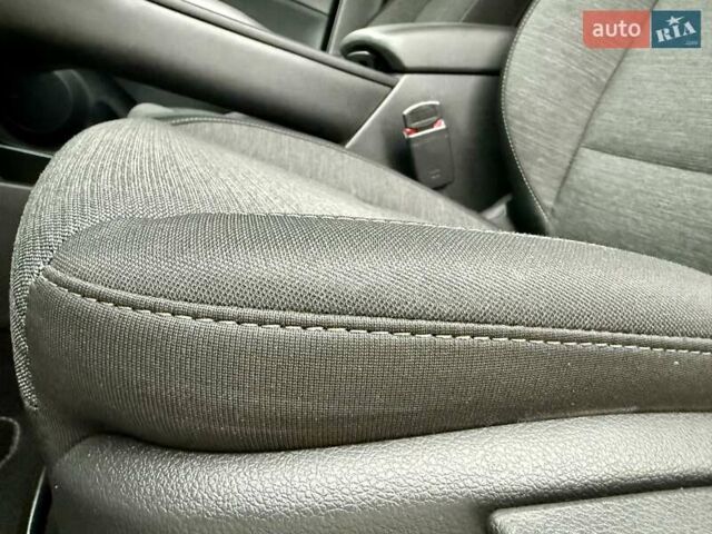 Белый Хендай Kona, объемом двигателя 0 л и пробегом 115 тыс. км за 17250 $, фото 47 на Automoto.ua