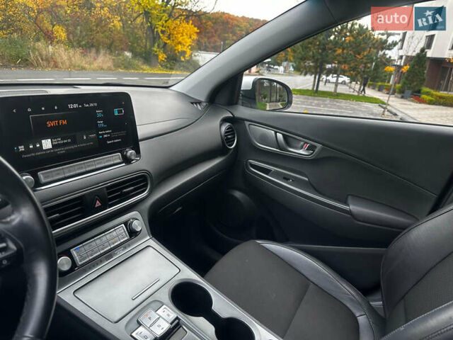 Белый Хендай Kona, объемом двигателя 0 л и пробегом 130 тыс. км за 19200 $, фото 22 на Automoto.ua