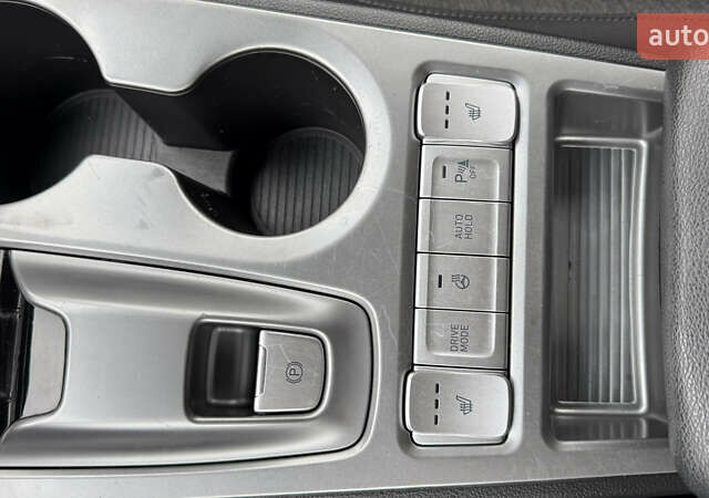 Белый Хендай Kona, объемом двигателя 0 л и пробегом 70 тыс. км за 16950 $, фото 38 на Automoto.ua