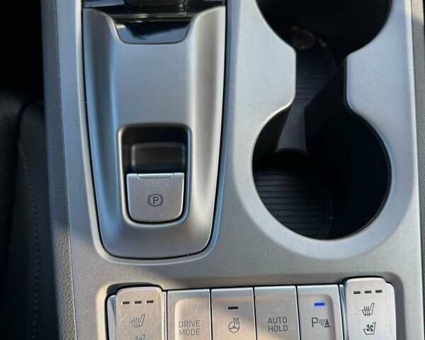 Белый Хендай Kona, объемом двигателя 0 л и пробегом 71 тыс. км за 18900 $, фото 7 на Automoto.ua