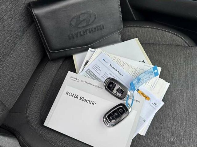 Белый Хендай Kona, объемом двигателя 0 л и пробегом 115 тыс. км за 17250 $, фото 105 на Automoto.ua