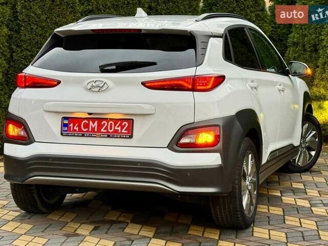 Белый Хендай Kona, объемом двигателя 0 л и пробегом 70 тыс. км за 17700 $, фото 8 на Automoto.ua