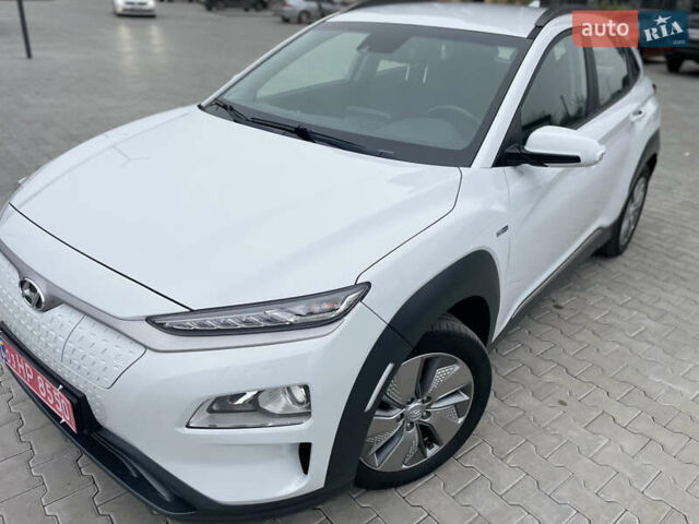 Білий Хендай Kona, об'ємом двигуна 0 л та пробігом 110 тис. км за 17300 $, фото 25 на Automoto.ua