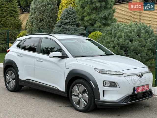 Білий Хендай Kona, об'ємом двигуна 0 л та пробігом 95 тис. км за 18150 $, фото 28 на Automoto.ua