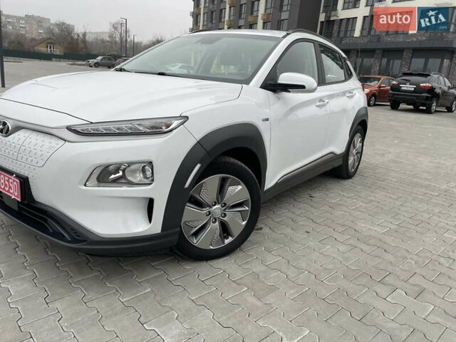 Білий Хендай Kona, об'ємом двигуна 0 л та пробігом 110 тис. км за 17300 $, фото 26 на Automoto.ua