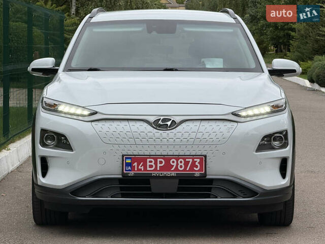 Білий Хендай Kona, об'ємом двигуна 0 л та пробігом 95 тис. км за 18150 $, фото 4 на Automoto.ua