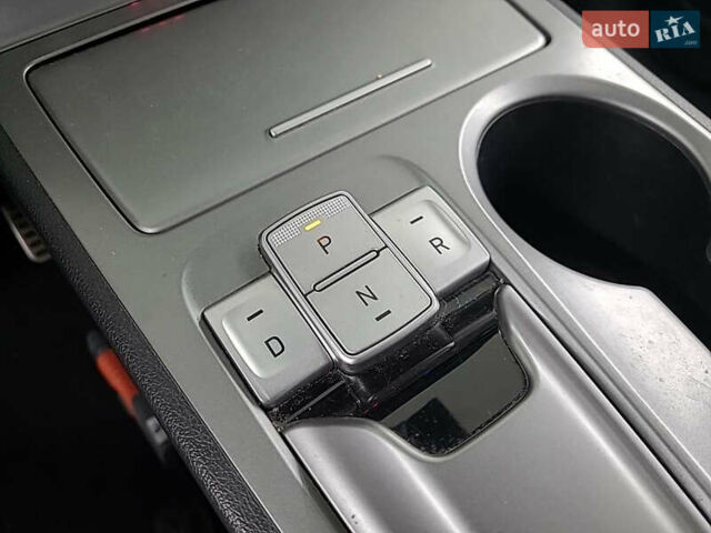 Білий Хендай Kona, об'ємом двигуна 0 л та пробігом 110 тис. км за 15999 $, фото 6 на Automoto.ua