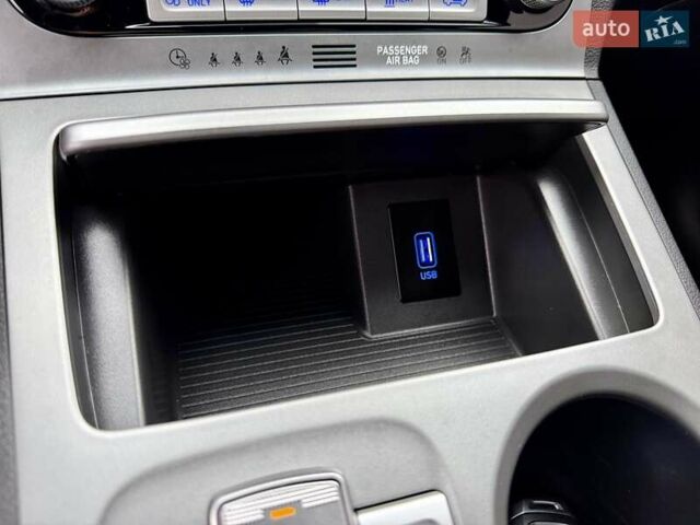 Белый Хендай Kona, объемом двигателя 0 л и пробегом 115 тыс. км за 17250 $, фото 61 на Automoto.ua