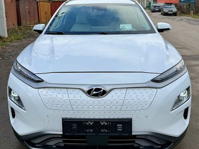 Білий Хендай Kona, об'ємом двигуна 0 л та пробігом 125 тис. км за 16999 $, фото 2 на Automoto.ua