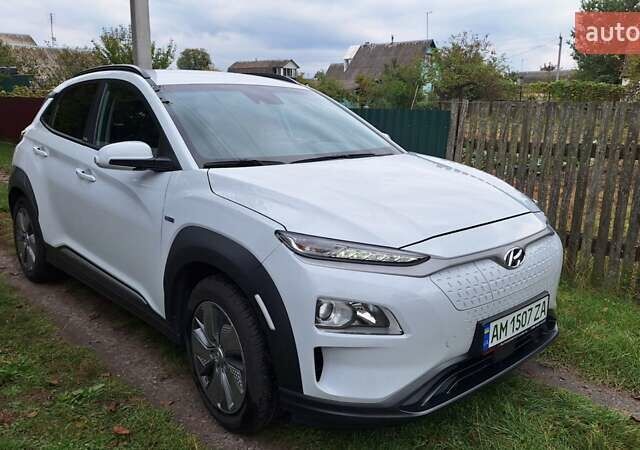 Белый Хендай Kona, объемом двигателя 0 л и пробегом 55 тыс. км за 16500 $, фото 11 на Automoto.ua