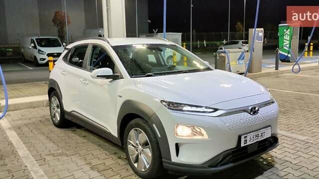 Білий Хендай Kona, об'ємом двигуна 0 л та пробігом 149 тис. км за 17000 $, фото 27 на Automoto.ua
