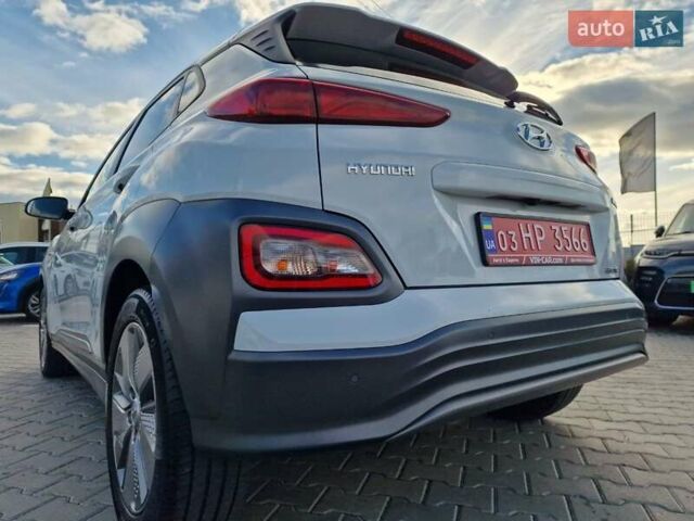 Белый Хендай Kona, объемом двигателя 0 л и пробегом 70 тыс. км за 16500 $, фото 15 на Automoto.ua