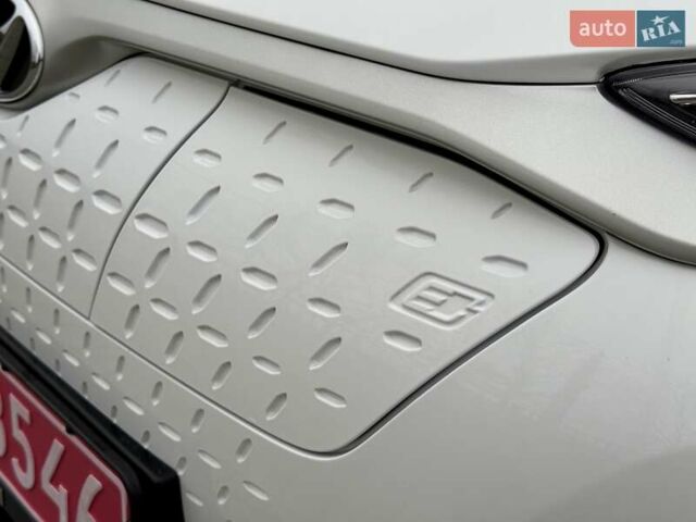 Белый Хендай Kona, объемом двигателя 0 л и пробегом 115 тыс. км за 17250 $, фото 26 на Automoto.ua