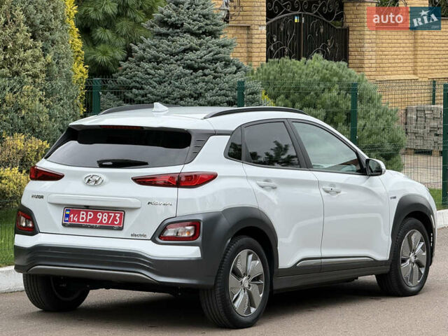 Білий Хендай Kona, об'ємом двигуна 0 л та пробігом 95 тис. км за 18150 $, фото 18 на Automoto.ua