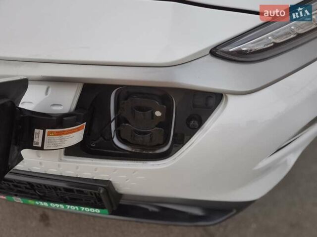 Белый Хендай Kona, объемом двигателя 0 л и пробегом 129 тыс. км за 17777 $, фото 25 на Automoto.ua