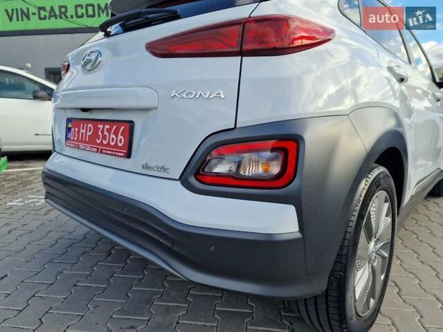 Белый Хендай Kona, объемом двигателя 0 л и пробегом 70 тыс. км за 16500 $, фото 12 на Automoto.ua