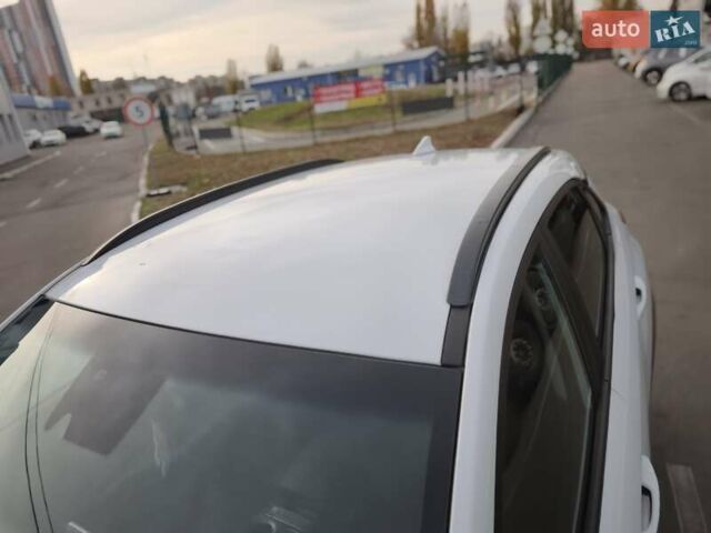 Белый Хендай Kona, объемом двигателя 0 л и пробегом 129 тыс. км за 17777 $, фото 26 на Automoto.ua