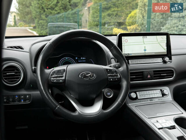 Білий Хендай Kona, об'ємом двигуна 0 л та пробігом 95 тис. км за 18150 $, фото 78 на Automoto.ua
