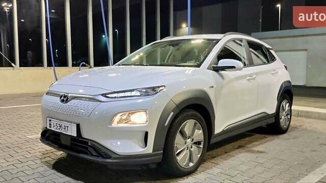 Білий Хендай Kona, об'ємом двигуна 0 л та пробігом 149 тис. км за 17000 $, фото 31 на Automoto.ua