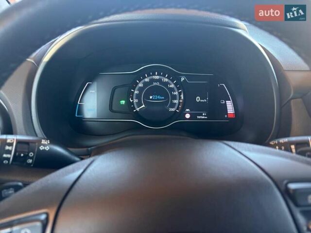 Белый Хендай Kona, объемом двигателя 0 л и пробегом 71 тыс. км за 18900 $, фото 28 на Automoto.ua