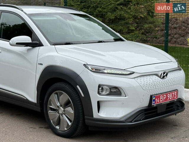 Білий Хендай Kona, об'ємом двигуна 0 л та пробігом 95 тис. км за 18150 $, фото 39 на Automoto.ua