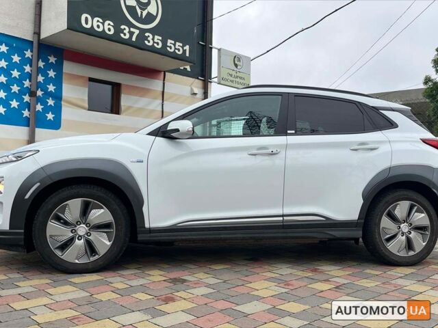 Білий Хендай Kona, об'ємом двигуна 39 л та пробігом 46 тис. км за 16999 $, фото 3 на Automoto.ua