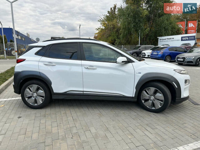 Хендай Kona 2020 в Днепре (Днепропетровске) на Automoto.ua Белый Хендай Kona, объемом двигателя 0 л и пробегом 57 тыс. км за 14900 $, фото 2 на Automoto.ua
